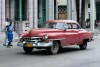 a-vos-marques-photos-de-classic-cars-de-cuba-collection-roll-in-la-habana-charles-guy-96 thumbnail