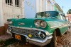 a-vos-marques-photos-de-classic-cars-de-cuba-collection-roll-in-la-habana-charles-guy-97 thumbnail