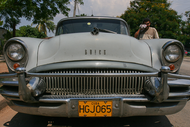 Buick Skylark - 1954 - Classic car - Automobiles américaines des années 50 à Cuba - Photo Charles GUY
