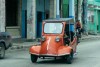 les-europeennes-photos-de-classic-cars-de-cuba-collection-roll-in-la-habana-charles-guy-33 thumbnail
