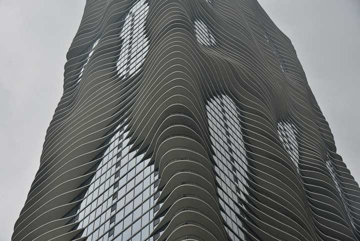 Aqua-Tower-Chicago-photo-Charles-GUY-7