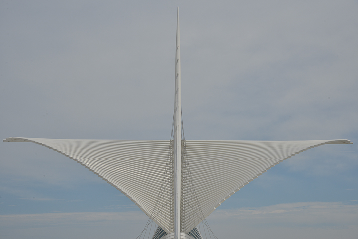 Museum-of-Art-Milwaukee-Santiago-Calatrava-photo-Charles-Guy-2