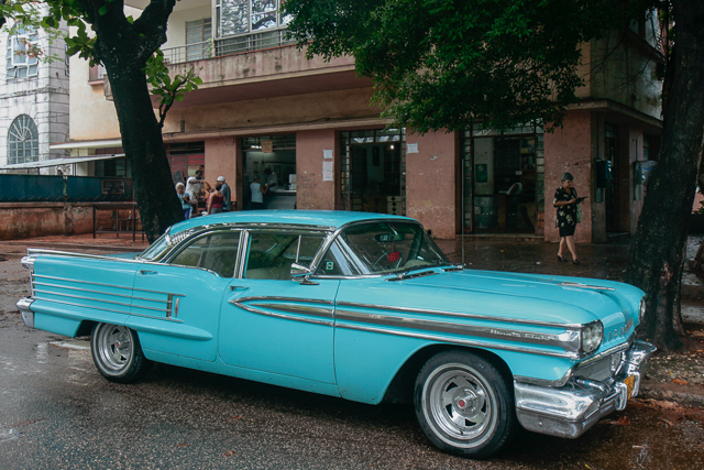 comme-neuve-photos-de-classic-cars-de-cuba-collection-roll-in-la-habana-charles-guy-9