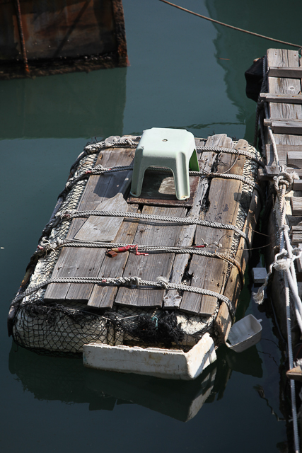 Annexes de bateaux dans le port d'Aberdeen - Hong Kong - Photo Charles Guy