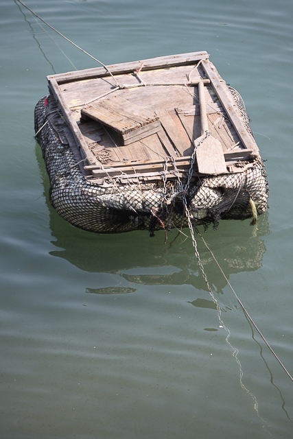 Annexes de bateaux dans le port d'Aberdeen - Hong Kong - Photo Charles Guy