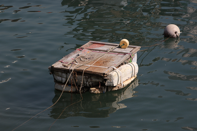 Annexes de bateaux dans le port d'Aberdeen - Hong Kong - Photo Charles Guy