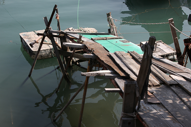 Annexes de bateaux dans le port d'Aberdeen - Hong Kong - Photo Charles Guy