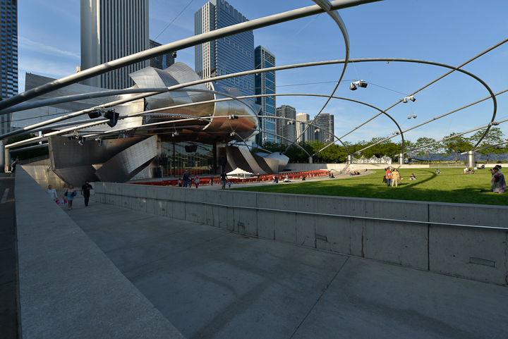 Jay-Pritzker-Pavillion-Frank-Gehry-Chicago-photo-Charles-Guy-4