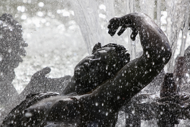 Versailles-en-noir-et-blanc-photos-de-Charles-Guy-4