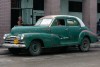 a-vos-marques-photos-de-classic-cars-de-cuba-collection-roll-in-la-habana-charles-guy-46 thumbnail