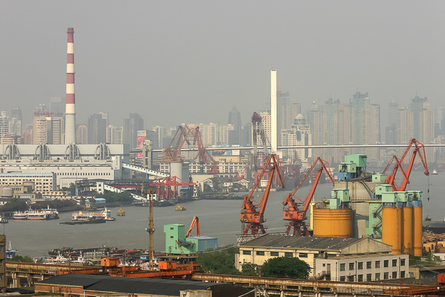 Esthétique industrielle - Photo de Shanghai par Charles GUY