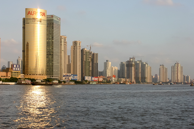 Tours, buildings et autres gratte-ciel de Shanghai - Photo de Charles GUY