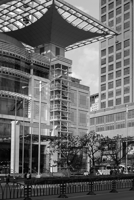 Tours, buildings et autres gratte-ciel de Shanghai - Photo de Charles GUY