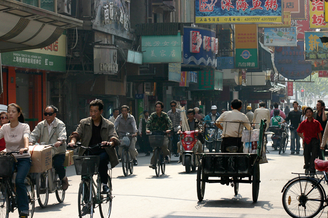 Chinoiseries en couleur - Photos de Shanghai de Charles GUY