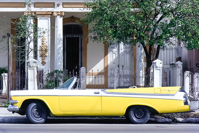 Dodge Custom Royal Convertible - Photo des classics cars de Cuba par Charles GUY