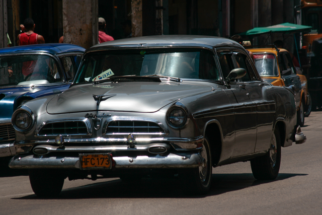 Chrysler Windsor Deluxe 4-door - 1955 - La Havane - Voiture de rêve - Classic cars de Cuba - Photos de Charles GUY