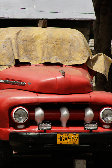 Old trucks et autres camions des années 50 - Cuba - Photo de Charles GUY