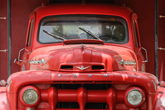 Old trucks et autres camions des années 50 - Cuba - Photo de Charles GUY