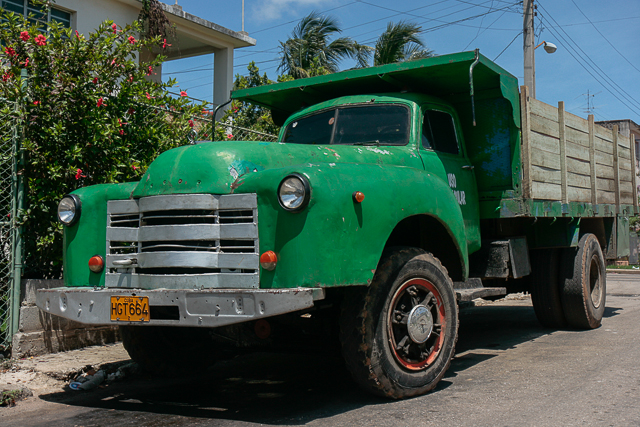 Old trucks et autres camions des années 50 - Cuba - Photo de Charles GUY