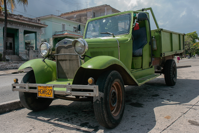 Old trucks et autres camions des années 50 - Cuba - Photo de Charles GUY