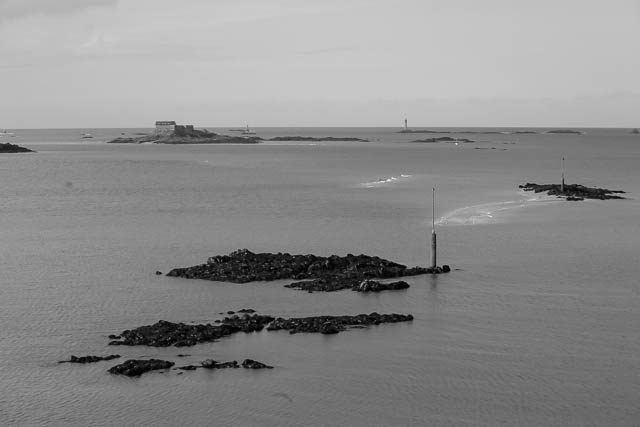 Forts et balises - Photos de la Côte d'émeraude - Saint-Malo, Dinard - par Charles GUY