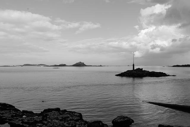 Forts et balises - Photos de la Côte d'émeraude - Saint-Malo, Dinard - par Charles GUY