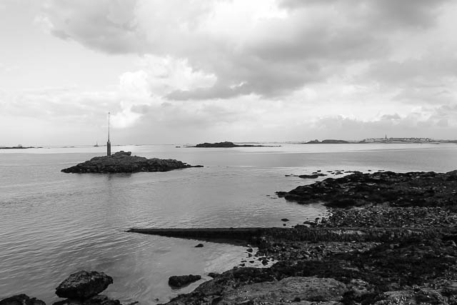 Forts et balises - Photos de la Côte d'émeraude - Saint-Malo, Dinard - par Charles GUY