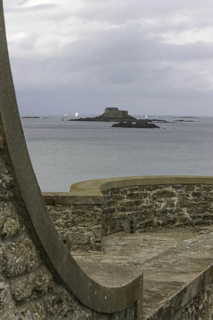 Forts et balises - Photos de la Côte d'émeraude - Saint-Malo, Dinard - par Charles GUY