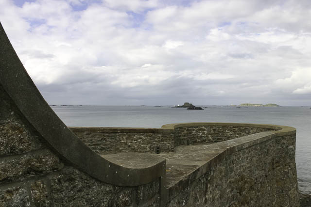 Forts et balises - Photos de la Côte d'émeraude - Saint-Malo, Dinard - par Charles GUY