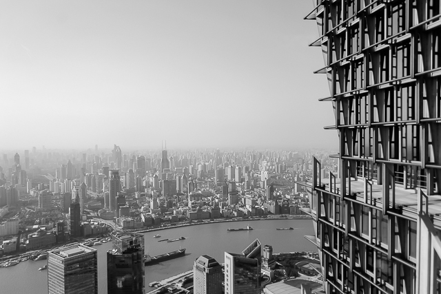 Traffic sur le Huangpu, bateaux, grues - Photos de Shanghai par Charles GUY