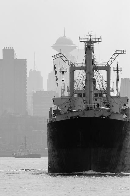 Traffic sur le Huangpu, bateaux, grues - Photos de Shanghai par Charles GUY
