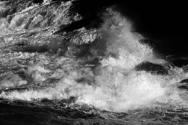 Surf, vagues, écume à Saint Lunaire - Bretagne - Photo Charles GUY