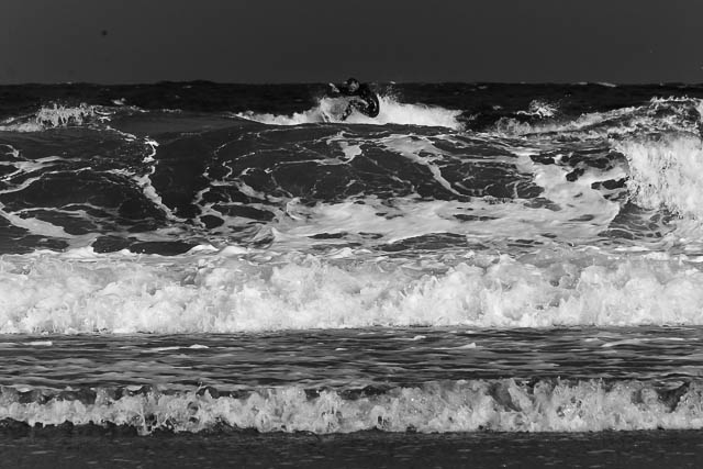 Surf, vagues, écume à Saint Lunaire - Bretagne - Photo Charles GUY