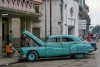 voitures-en-panne-photos-de-cuba-collection-roll-in-la-habana-charles-guy-11 thumbnail