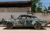 voitures-en-panne-photos-de-cuba-collection-roll-in-la-habana-charles-guy-16 thumbnail