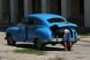 voitures-en-panne-photos-de-cuba-collection-roll-in-la-habana-charles-guy-5 thumbnail